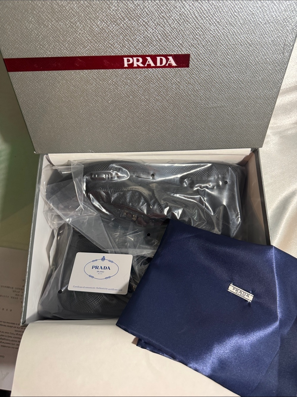 PRADA America's Cup high-top sneakers in black patent leather🔥New! - Picture 12 of 13